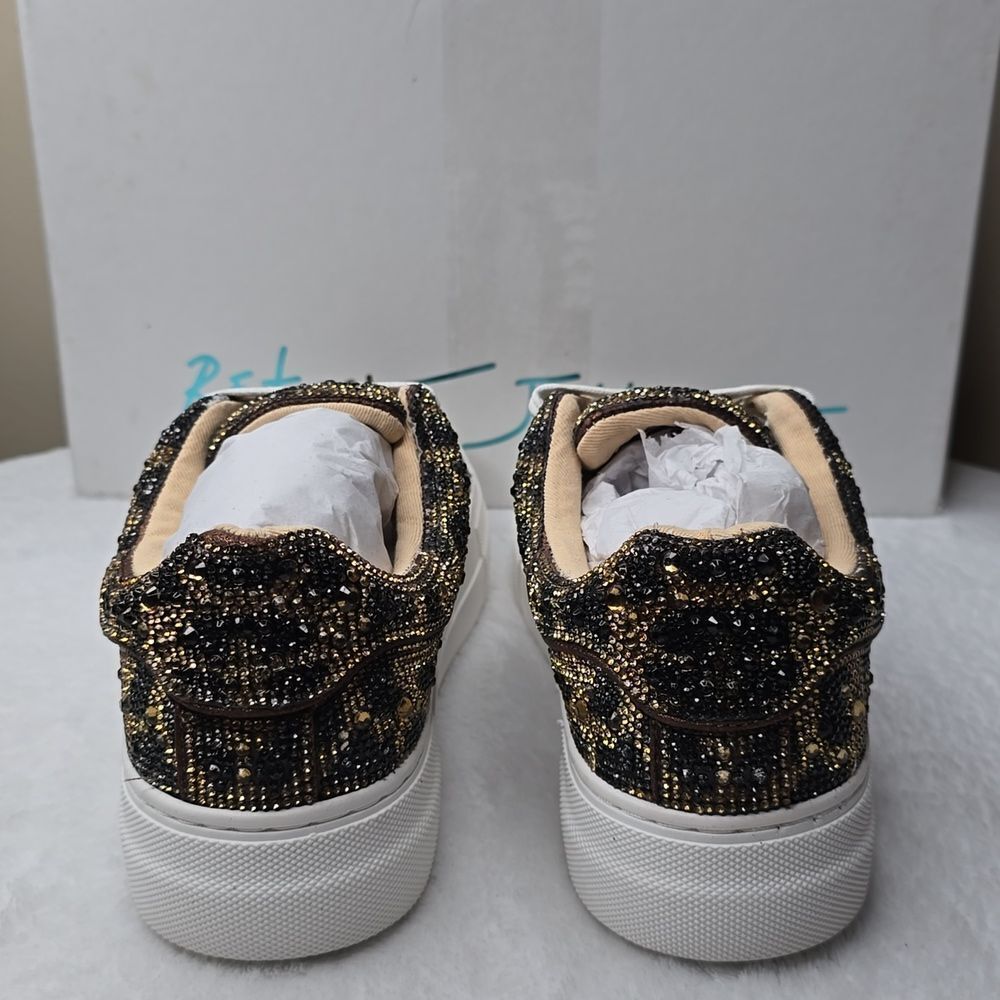 NIB Betsey Johnson Sidny Novelty Rhinestone Sneakers Sz 6 - Picture 4 of 8